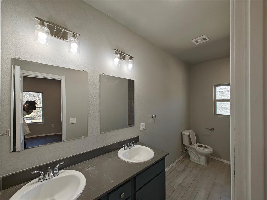 914 North Rockwall Street Terrell, TX 75160 - Photo 17 of 24