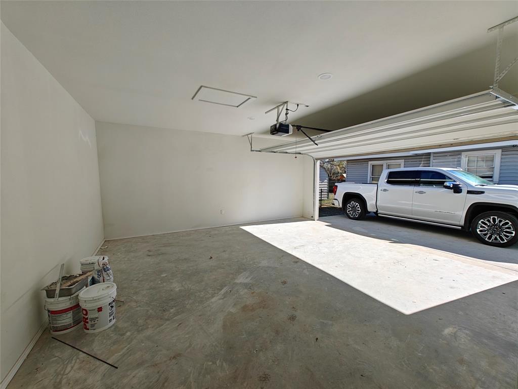 914 North Rockwall Street Terrell, TX 75160 - Photo 18 of 24