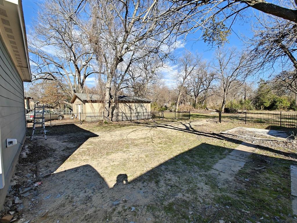 914 North Rockwall Street Terrell, TX 75160 - Photo 21 of 24