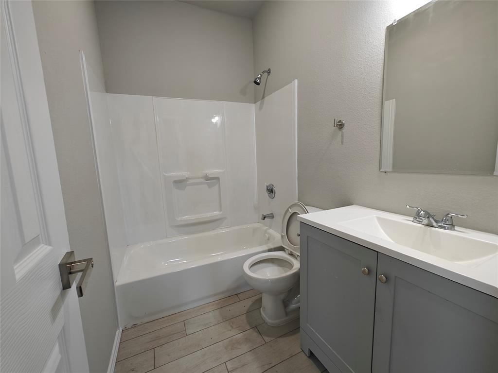 914 North Rockwall Street Terrell, TX 75160 - Photo 7 of 24