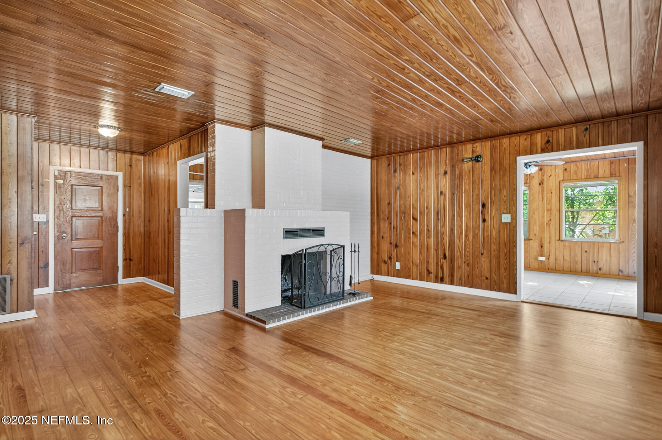 5164 Eulace Road Jacksonville, FL 32210 - Photo 7 of 37 Living Room 1