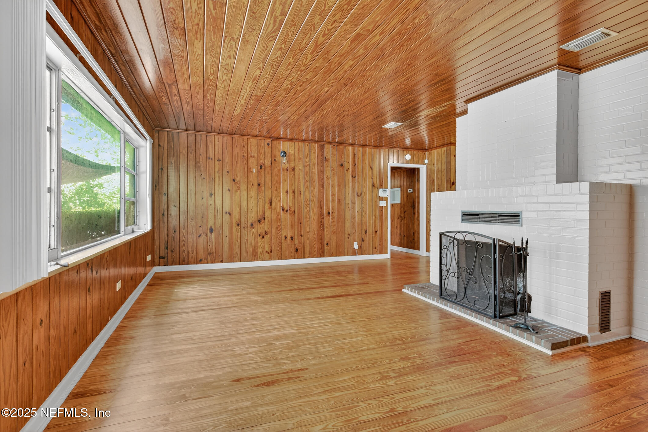 5164 Eulace Road Jacksonville, FL 32210 - Photo 9 of 37 Living Room 3