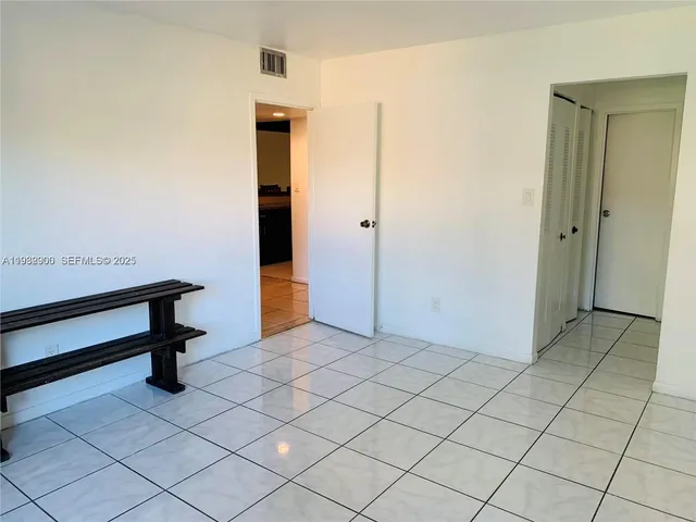 $1,900 | 5855 Washington Street, Unit 90, Hollywood, FL 33023