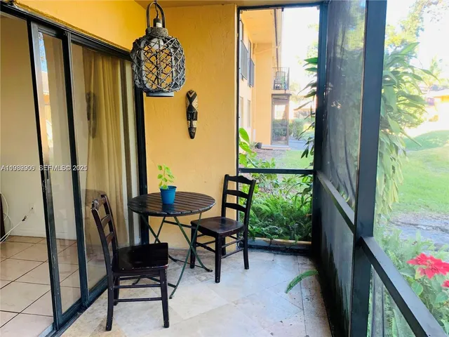 $1,900 | 5855 Washington Street, Unit 90, Hollywood, FL 33023