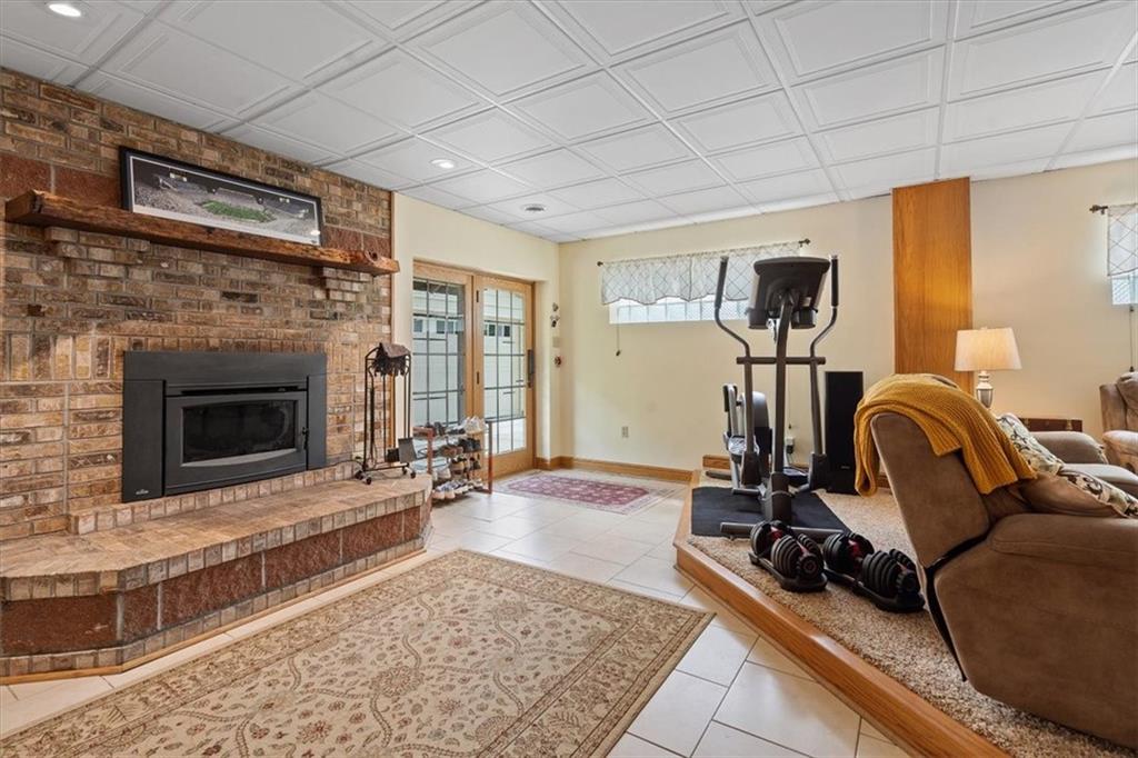 284 McKee Road Washington, PA 15301 - Photo 21 of 35 a view of a room with gym equipment