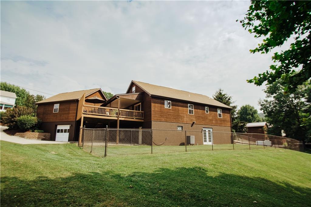 353 Adelaide Road Connellsville, PA 15425 - Photo 4 of 25