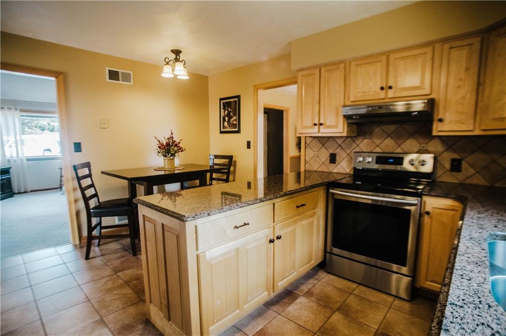 353 Adelaide Road Connellsville, PA 15425 - Photo 8 of 25