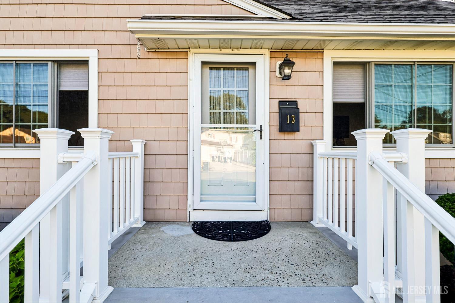 13 Highview Road East Brunswick, NJ 08816 - Photo 2 of 34 Gallery Image 2