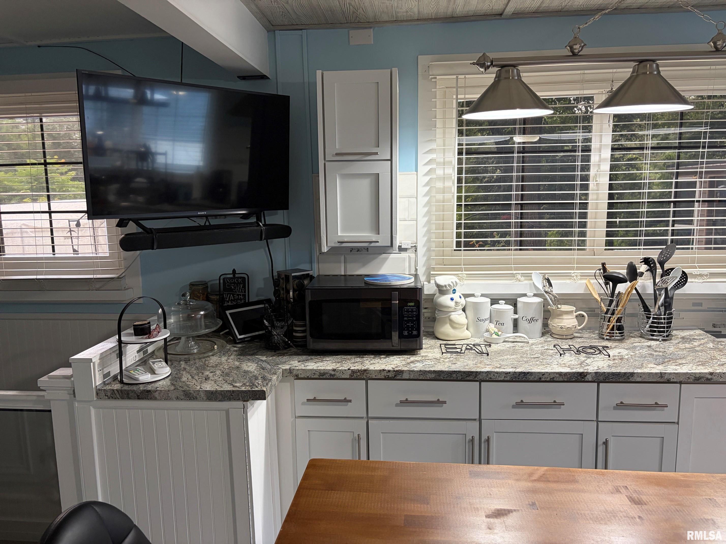 207 North Kickapoo Creek Road Peoria, IL 61604 - Photo 10 of 47 Gallery Image 10