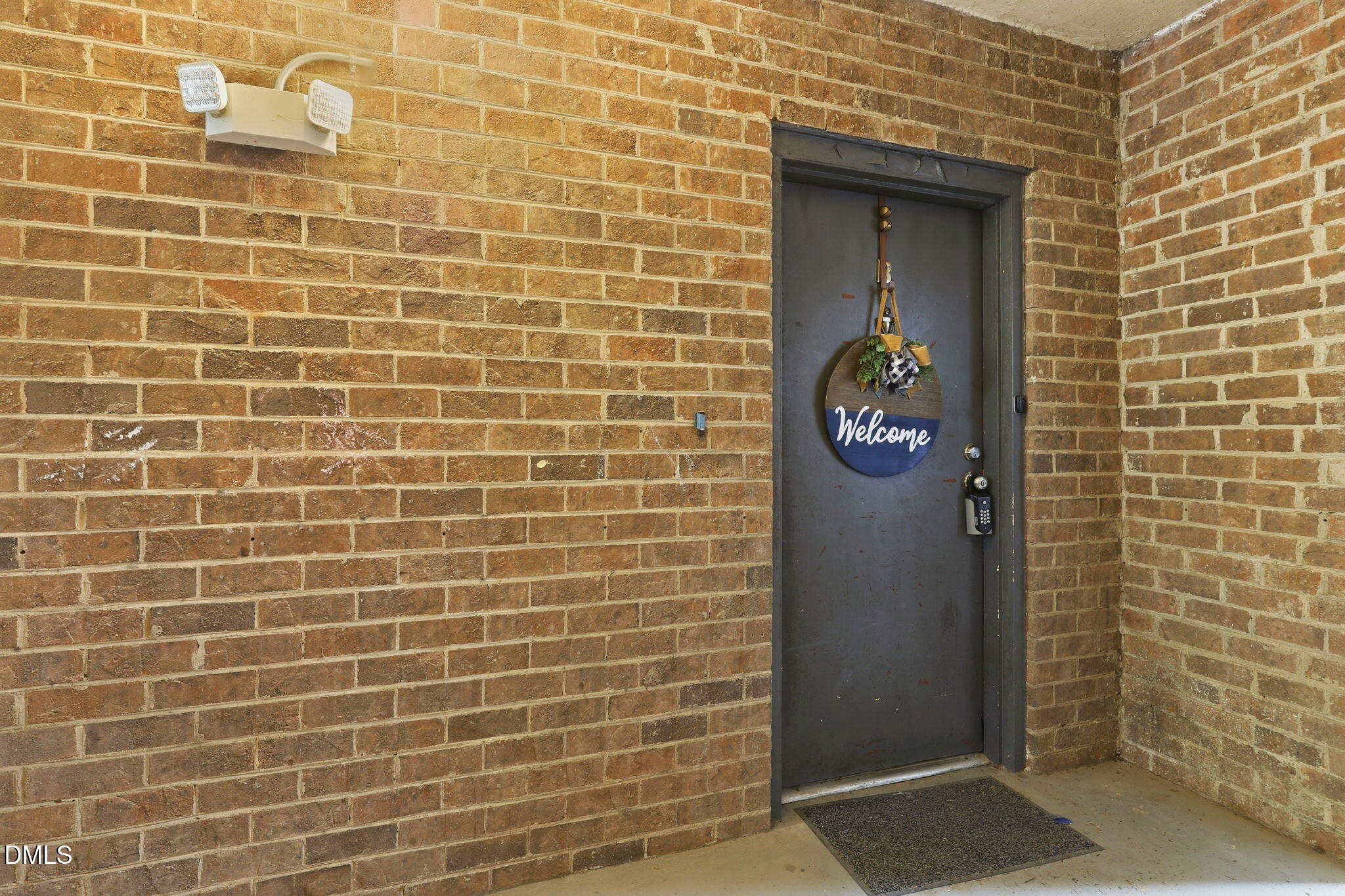 1008 Sandlin Place, Unit B Raleigh, NC 27606 - Photo 3 of 37