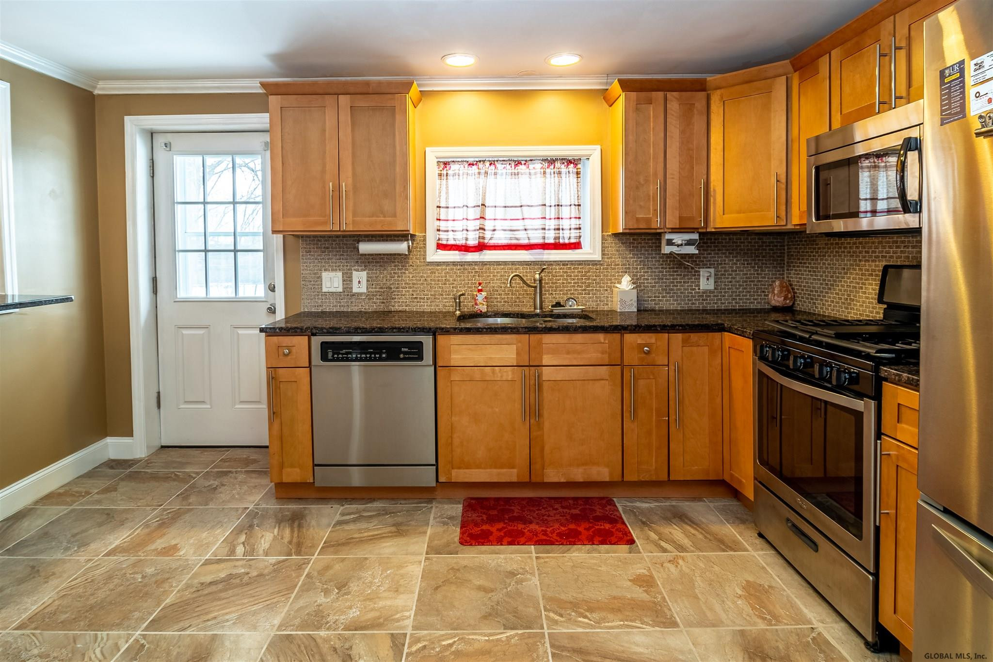 120 Albermarle Road Scotia, NY 12302 - Photo 11 of 33 Photo 11