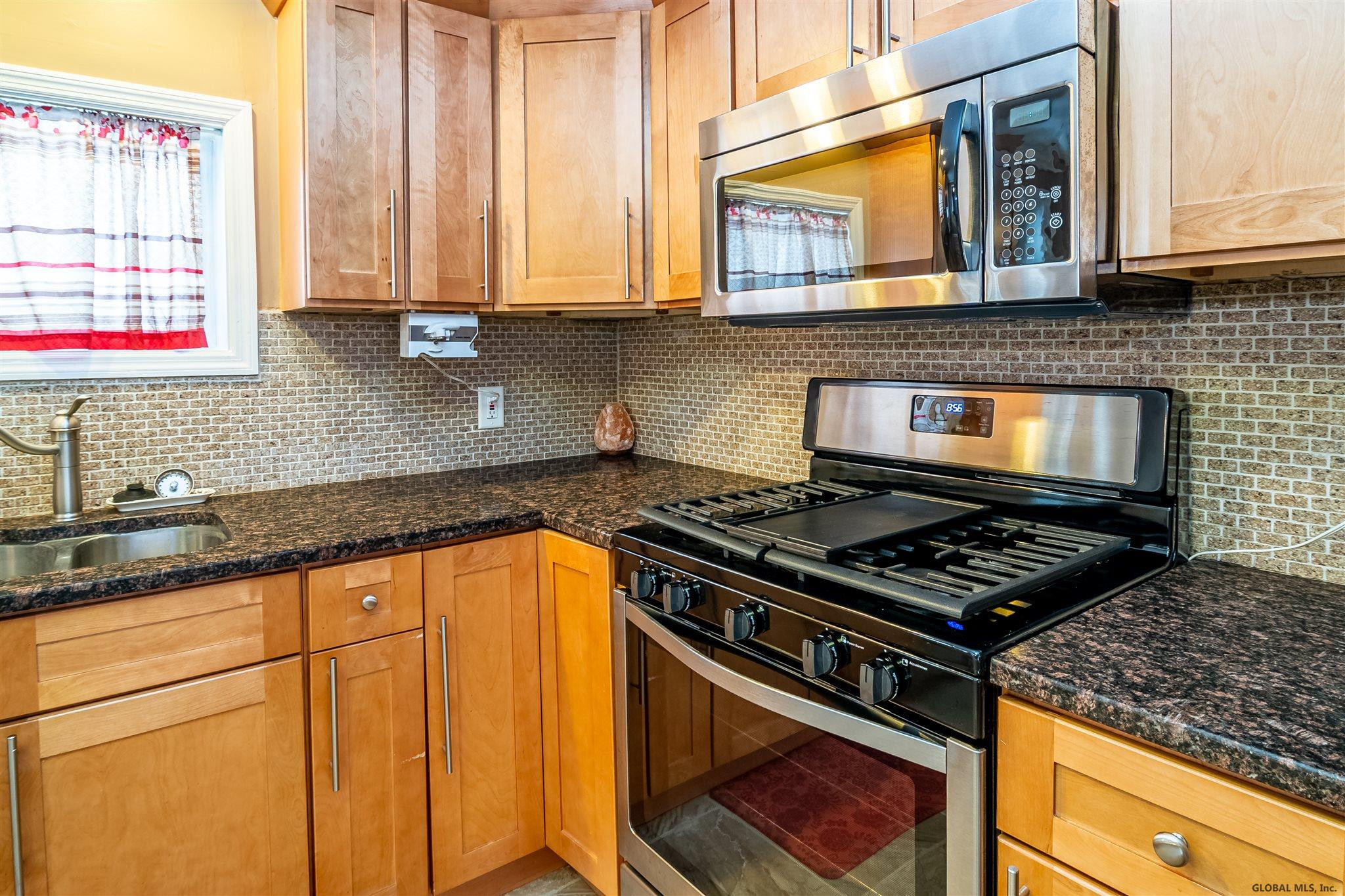 120 Albermarle Road Scotia, NY 12302 - Photo 13 of 33 Photo 13
