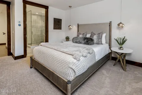 $3,295,000 | 200 Goldfinch Lane, Unit 1B, Avon, CO 81620