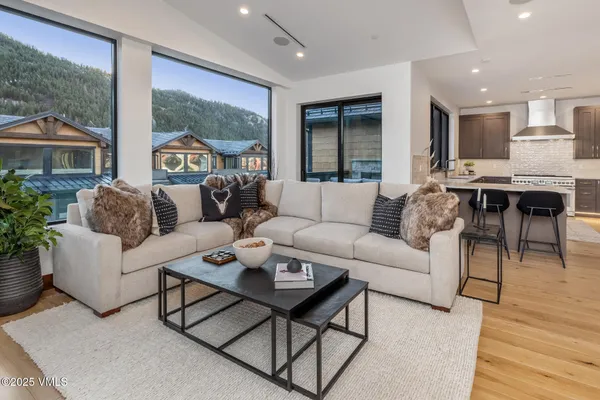 $3,295,000 | 200 Goldfinch Lane, Unit 1B, Avon, CO 81620