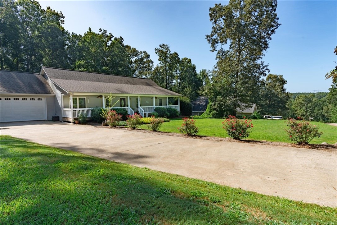 304 Ridgeside Court West Union, SC 29696 - Photo 3 of 32