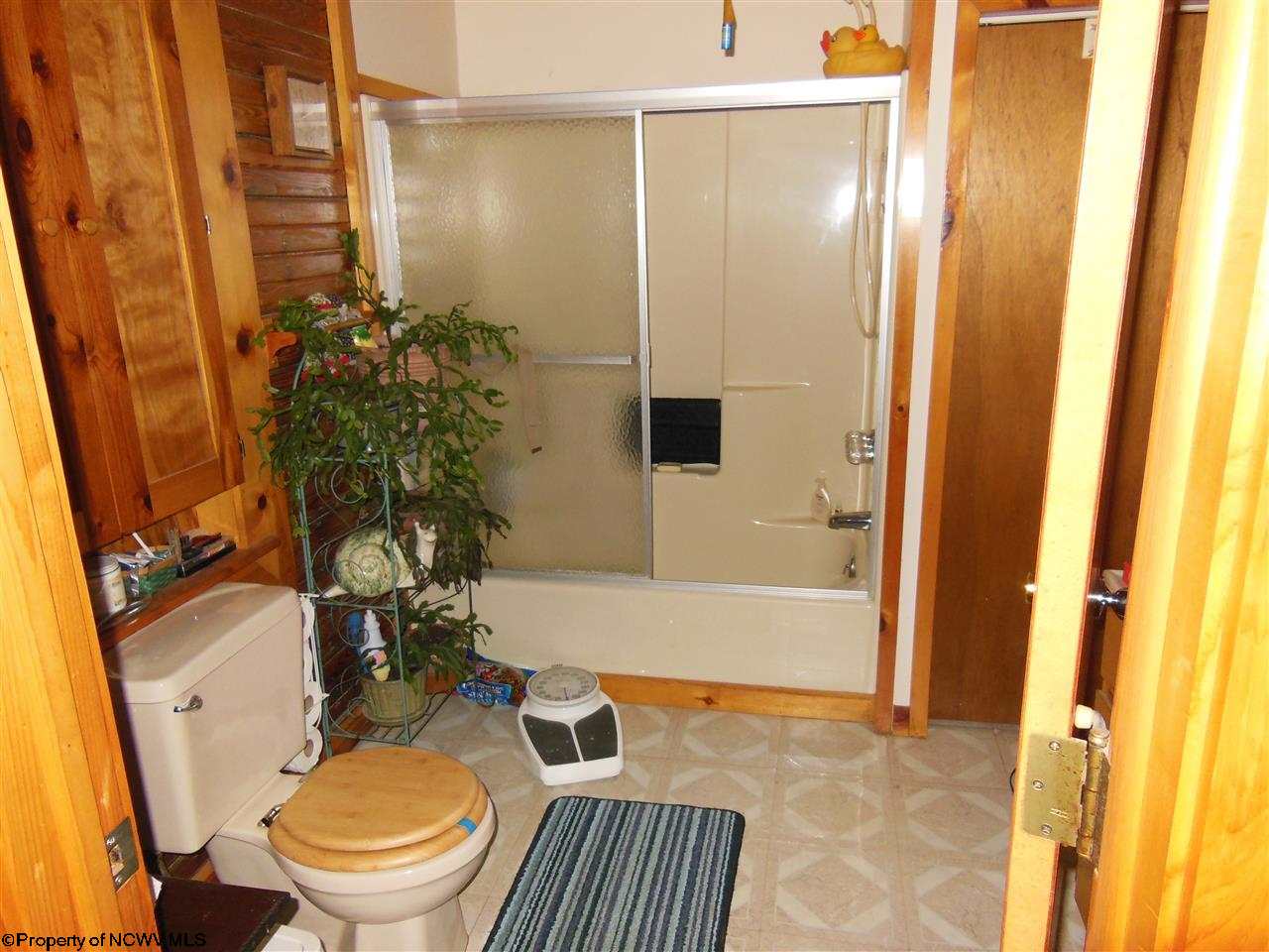 336 Gabbertville Road Morgantown, WV 26501 - Photo 4 of 20 Gallery Image 4