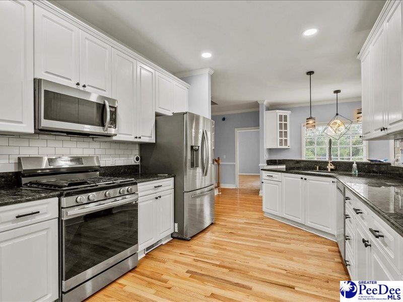 228 Ames Bury Point Florence, SC 29501 - Photo 5 of 58 Gallery Image 5
