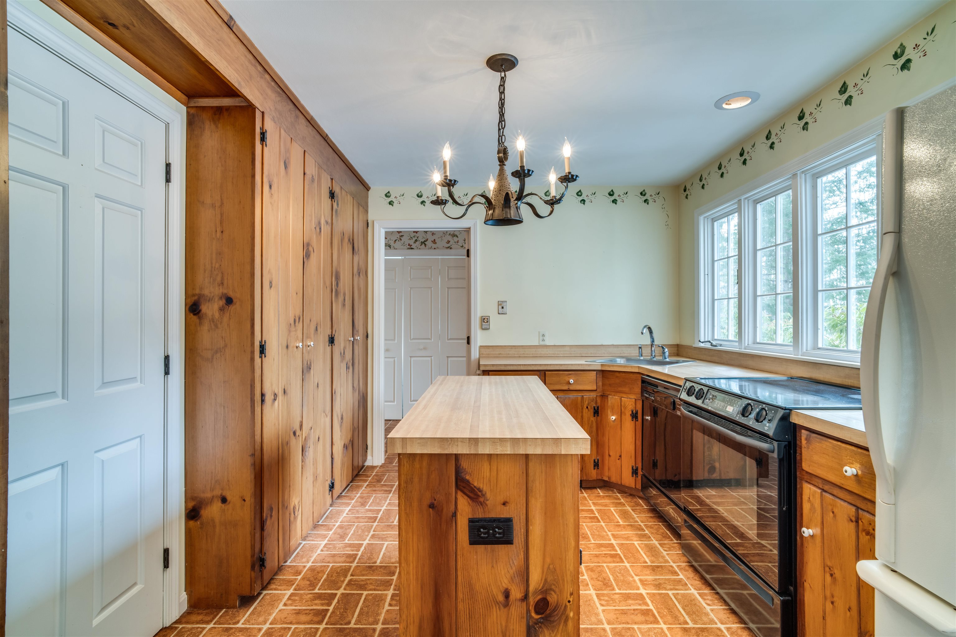 39 Wood Ridge Road Center Harbor, NH 03226 - Photo 10 of 38 Gallery Image 10