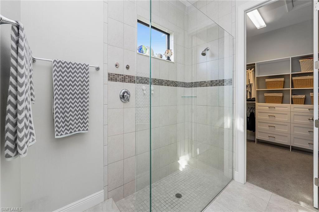 1402 Redona Way Naples, FL 34113 - Photo 13 of 46