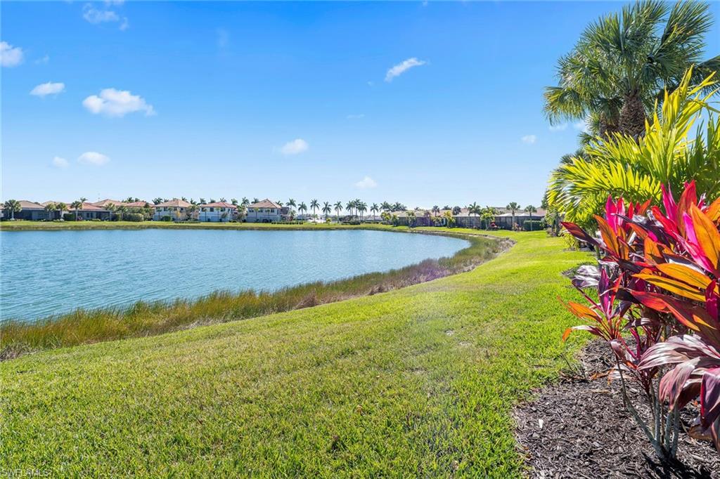 1402 Redona Way Naples, FL 34113 - Photo 29 of 46