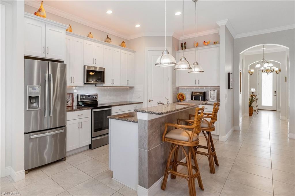 1402 Redona Way Naples, FL 34113 - Photo 5 of 46