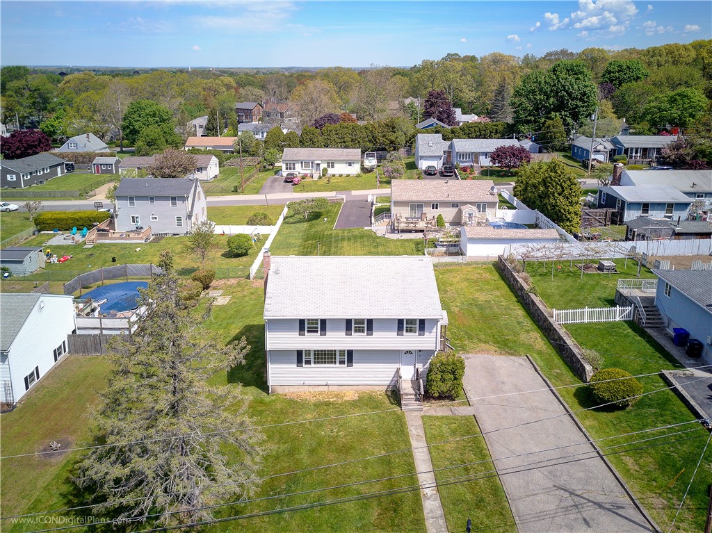 22 Ridgeway Drive Warren, RI 02885 - Photo 3 of 35 Gallery Image 3