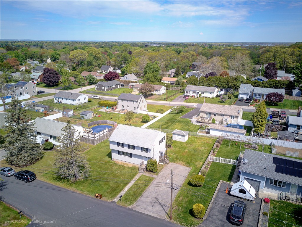 22 Ridgeway Drive Warren, RI 02885 - Photo 4 of 35 Gallery Image 4