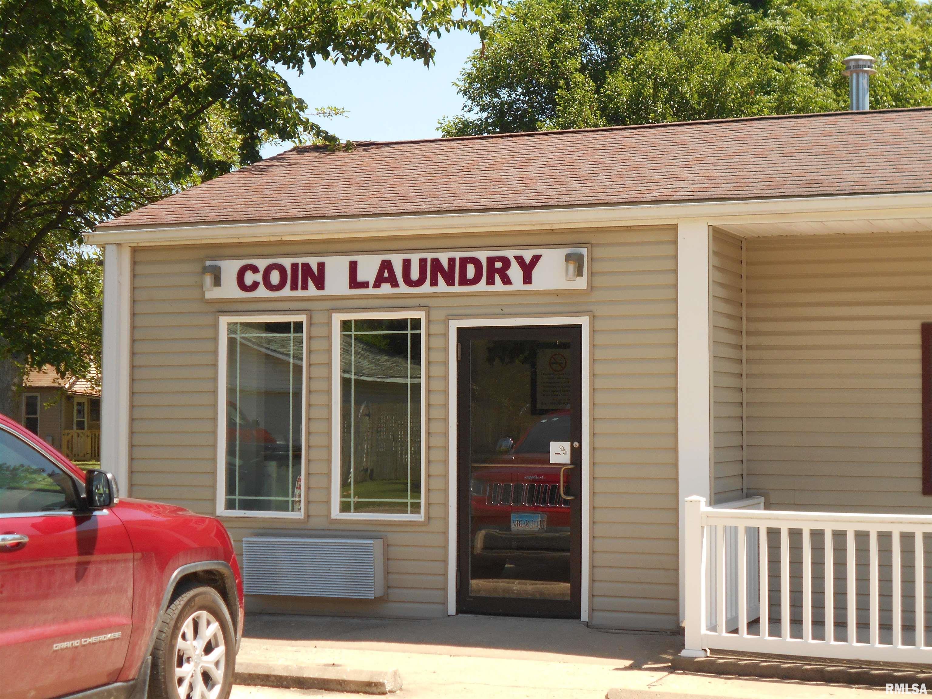 314 West North Street Colchester, IL 62326 - Photo 2 of 6