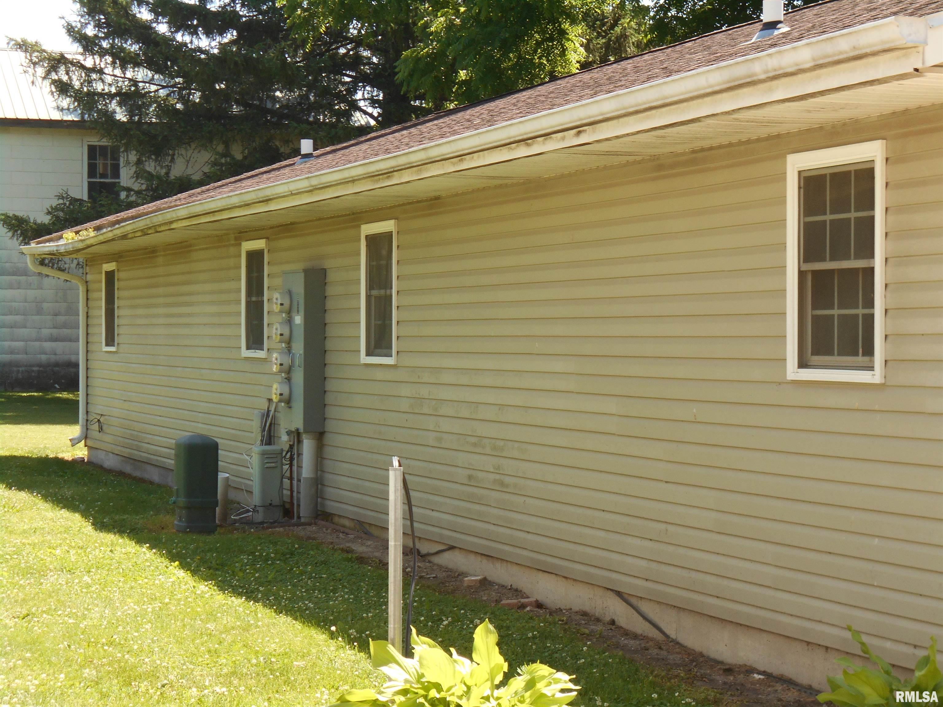 314 West North Street Colchester, IL 62326 - Photo 4 of 6