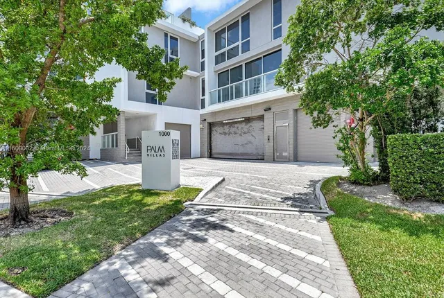 $1,780,000 | 1000 99th Street, Unit 14, Bay Harbor Islands, FL 33154