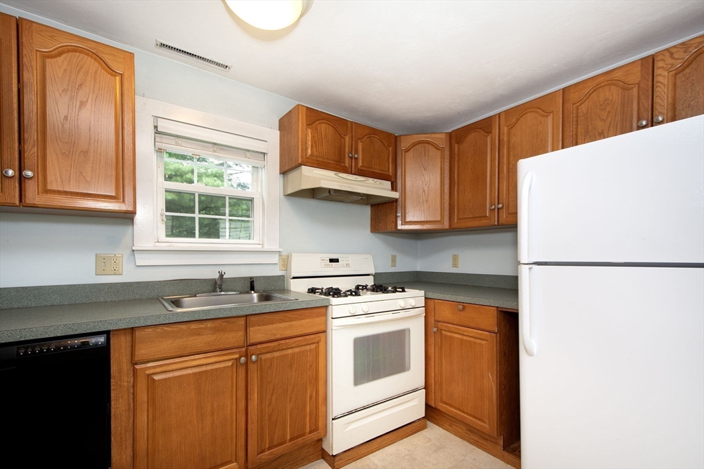 192-194 First Parish Road, Unit 3 Scituate, MA 02066 - Photo 6 of 22