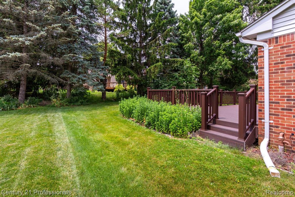 2226 Warrington Road Rochester Hills, MI 48307 - Photo 34 of 39