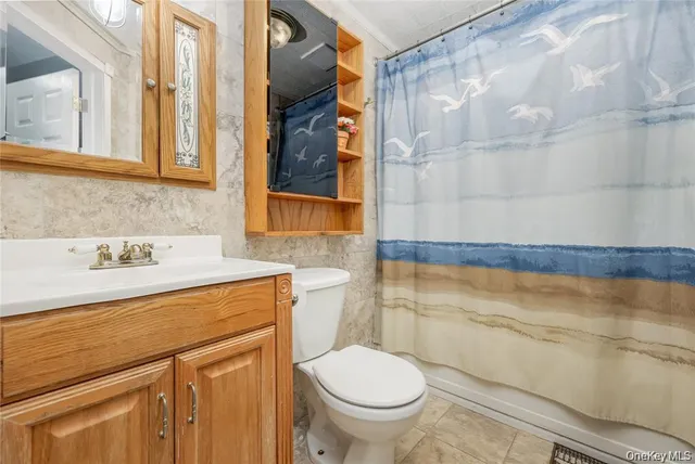 $1,300,000 | 7 Jr Drive, Ronkonkoma, NY 11779