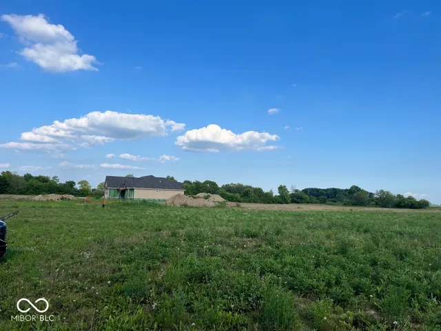 $425,000 | 2815 West 400 North, Greenfield, IN 46140