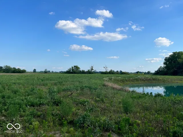 $425,000 | 2815 West 400 North, Greenfield, IN 46140