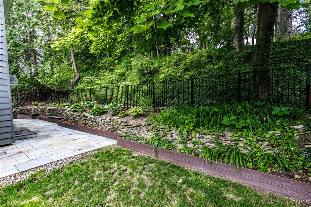 110 Dewitt Road Syracuse, NY 13214 - Photo 12 of 45