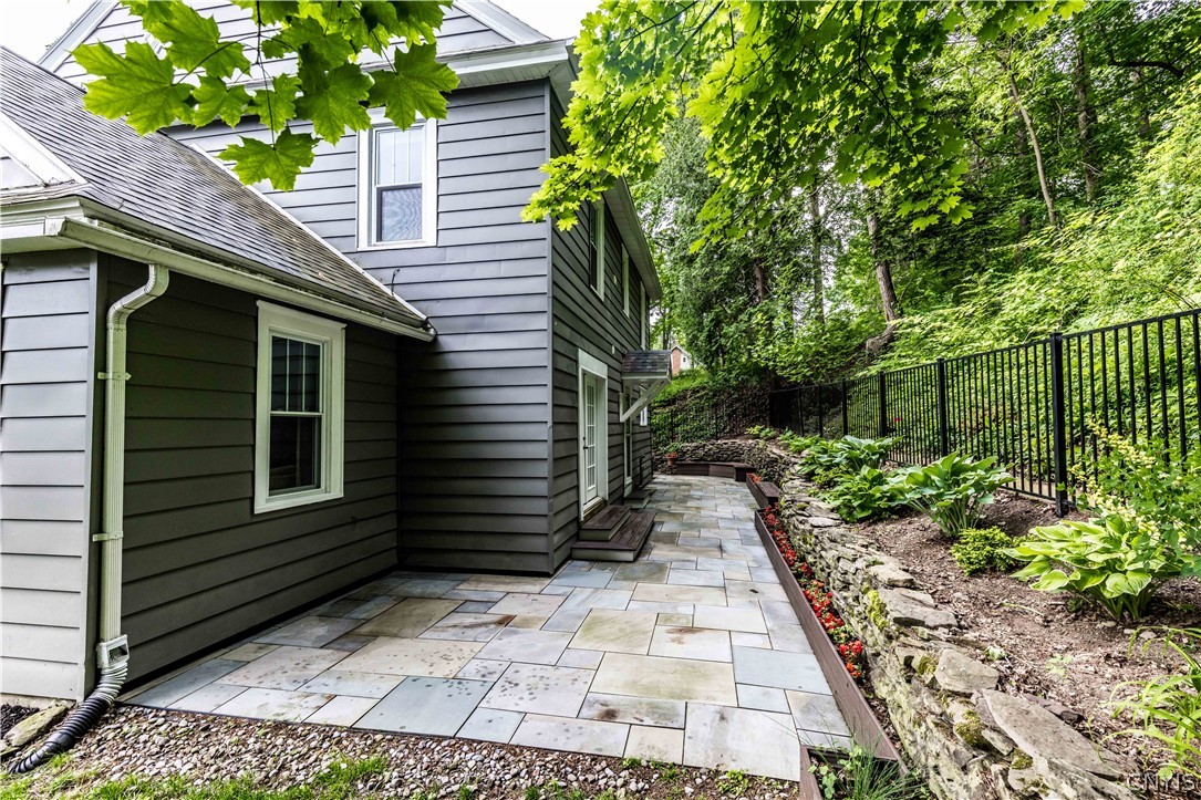 110 Dewitt Road Syracuse, NY 13214 - Photo 13 of 45