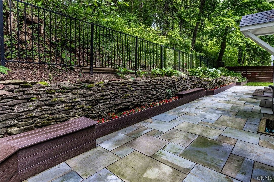 110 Dewitt Road Syracuse, NY 13214 - Photo 6 of 45