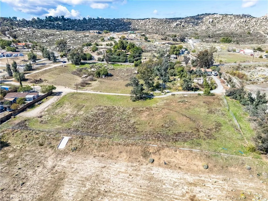 24000 Nuevo Perris, CA 92570 - Photo 5 of 7 a view of a city