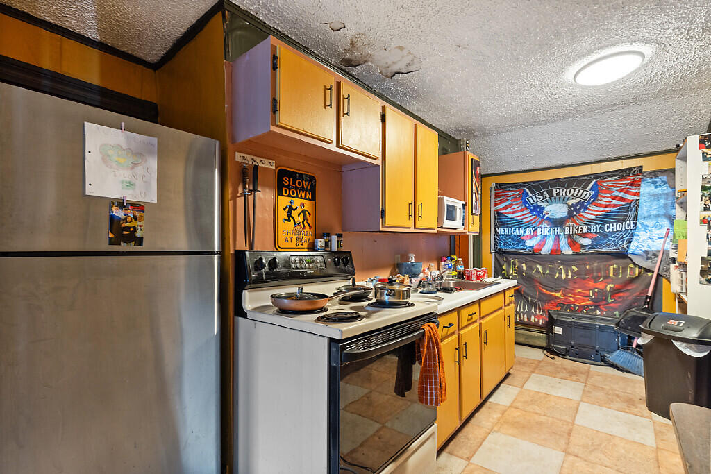 144 College Avenue Waterville, ME 04901 - Photo 19 of 42 19_BP5A0577_DxO_mls