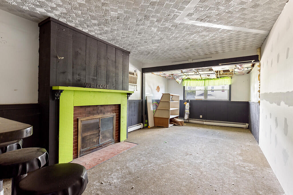 144 College Avenue Waterville, ME 04901 - Photo 28 of 42 28_BP5A0628_DxO_mls