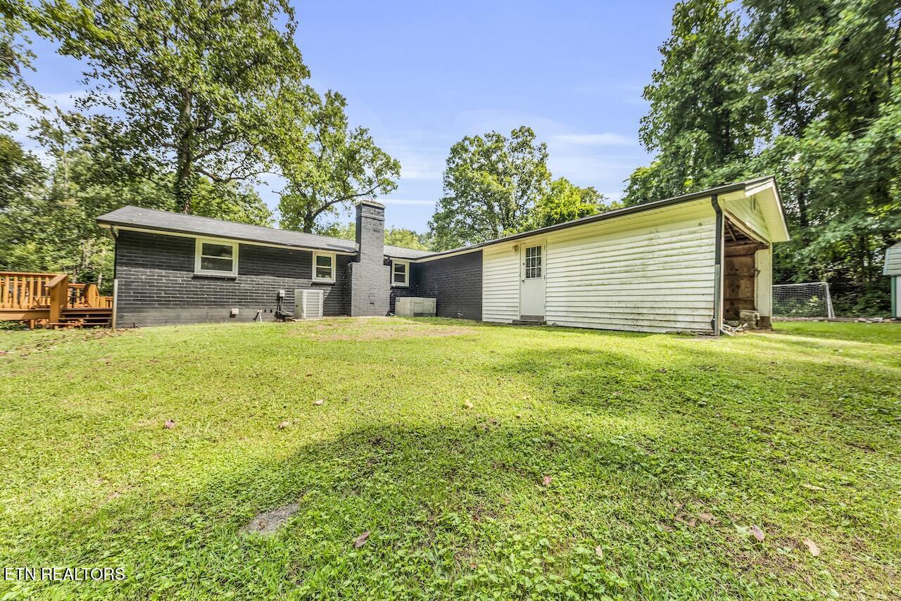 150 Yarnell Road Clinton, TN 37716 - Photo 12 of 16 YAR_7557