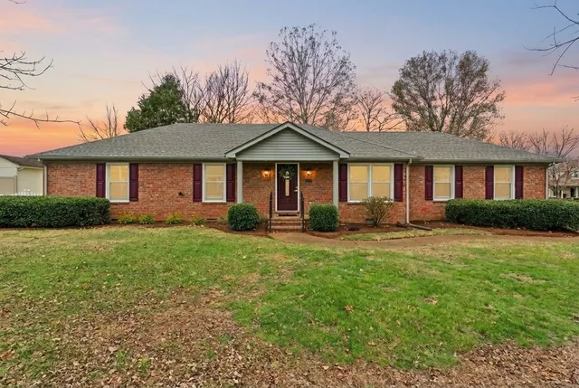 $389,900 | 2135 Berkshire Lane, Murfreesboro, TN 37129