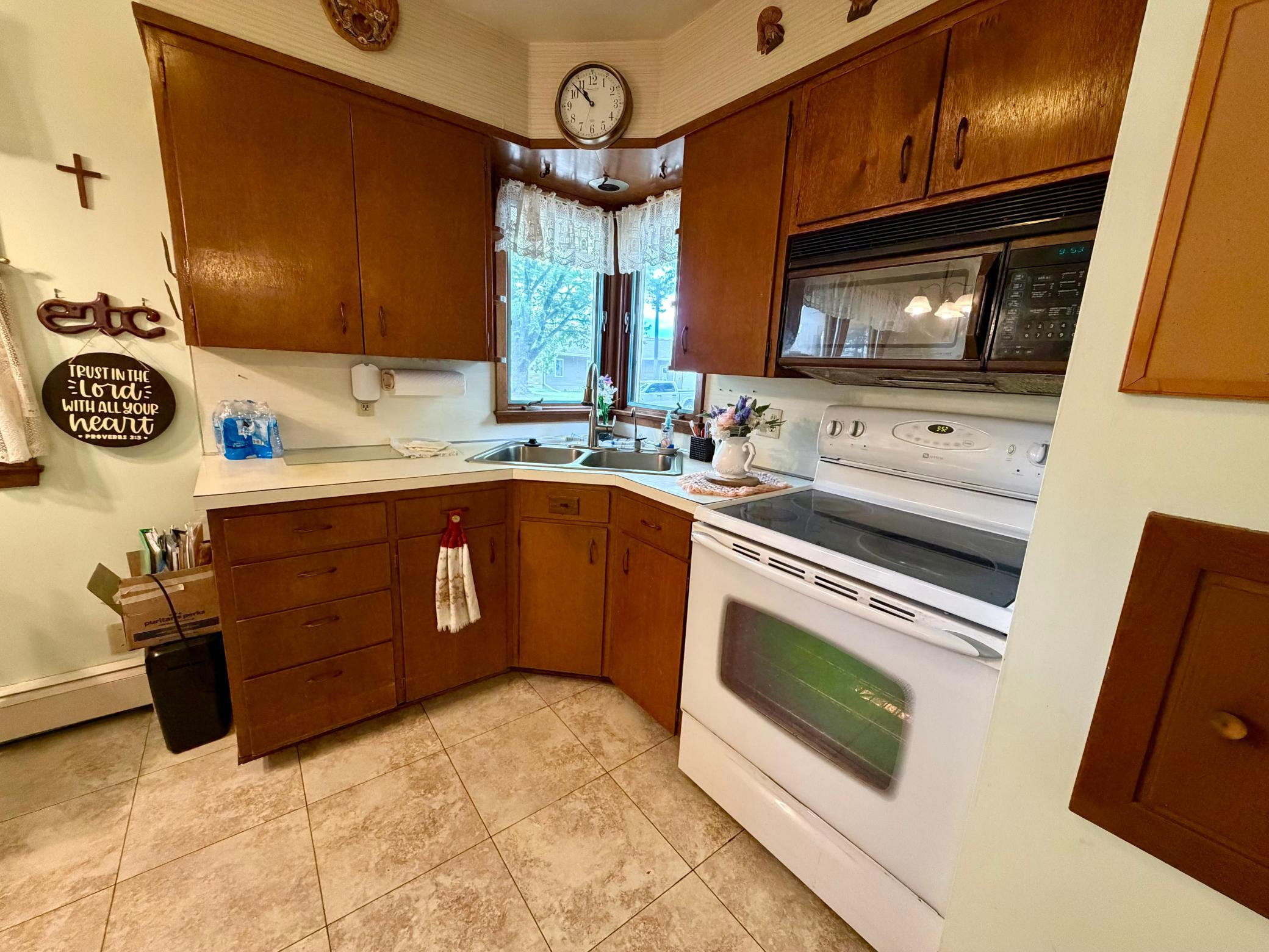 137 2nd Street East Tracy, MN 56175 - Photo 20 of 33