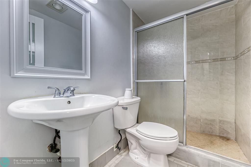 200 Northeast 12th Avenue, Unit 6A Hallandale Beach, FL 33009 - Photo 16 of 33