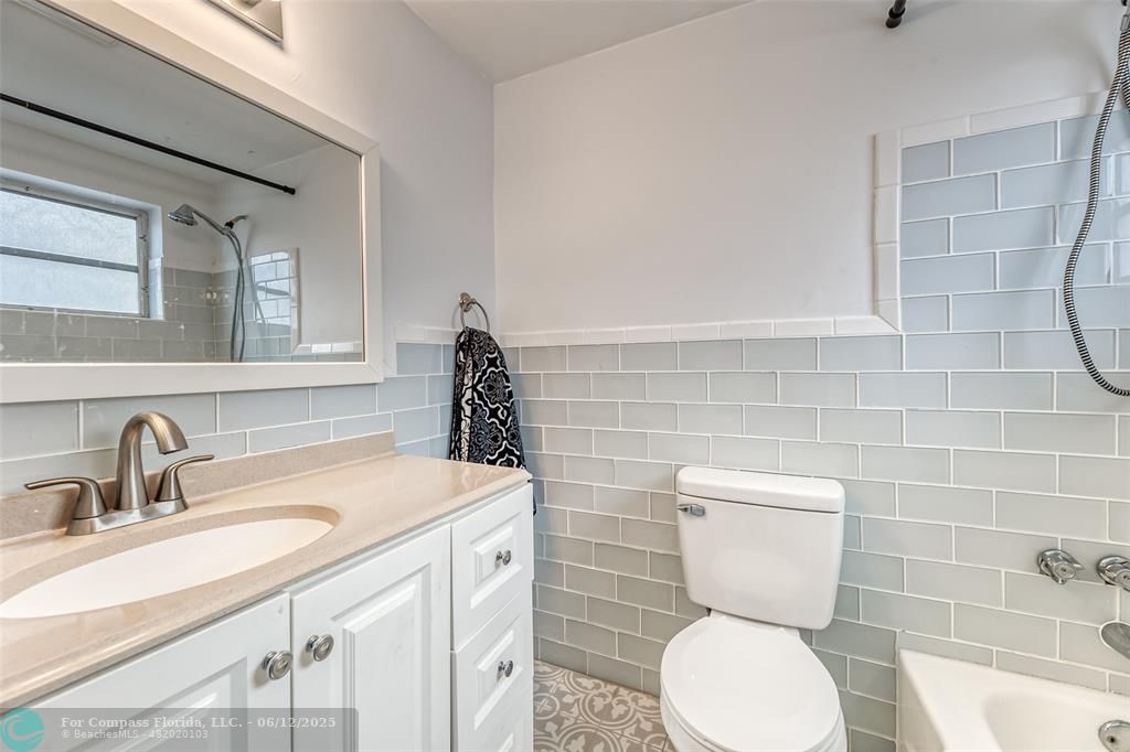 200 Northeast 12th Avenue, Unit 6A Hallandale Beach, FL 33009 - Photo 22 of 33