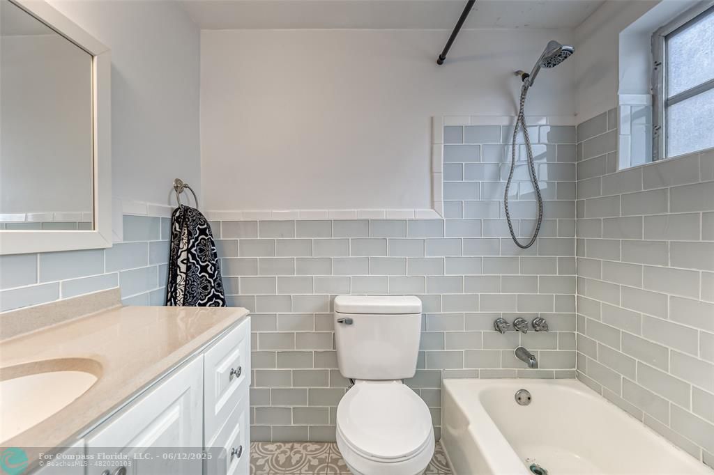 200 Northeast 12th Avenue, Unit 6A Hallandale Beach, FL 33009 - Photo 23 of 33