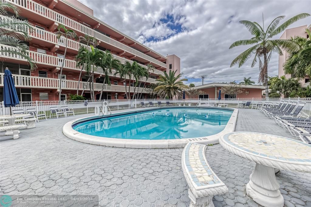 200 Northeast 12th Avenue, Unit 6A Hallandale Beach, FL 33009 - Photo 28 of 33