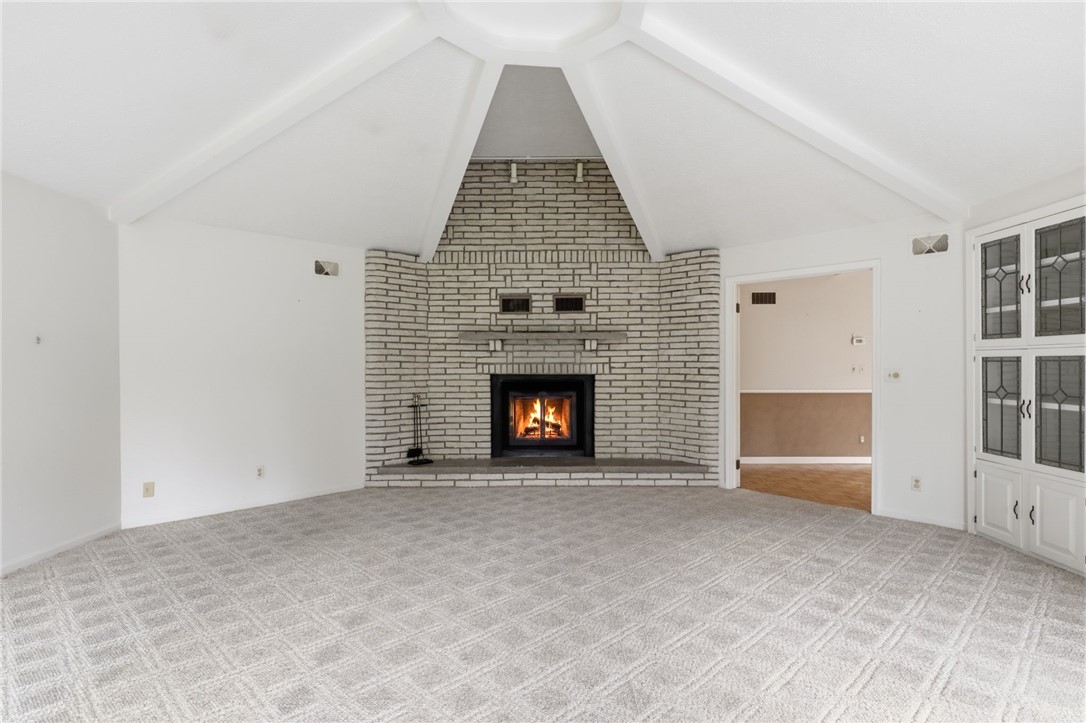 1011 Mile Square Road Mendon, NY 14534 - Photo 12 of 43 Living/Family Room