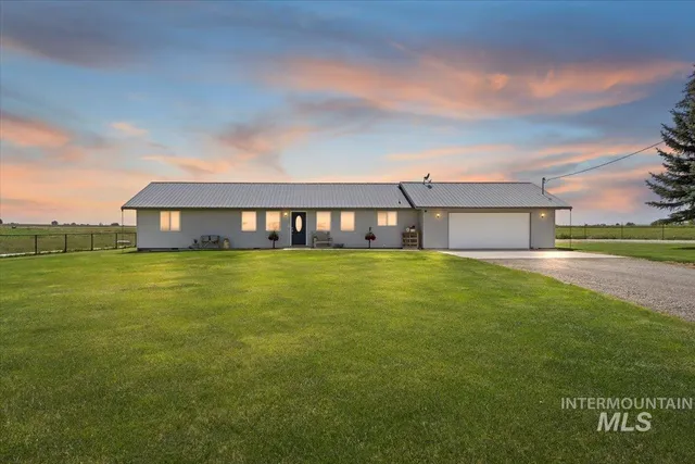 $469,999 | 3752 North 1200 East, Buhl, ID 83316